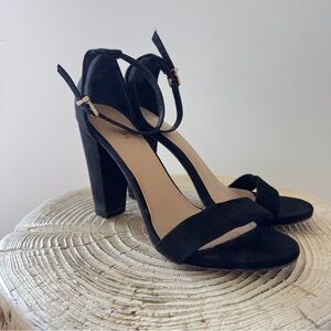 Express Black Suede Block Women's Heel Sandals Size 8